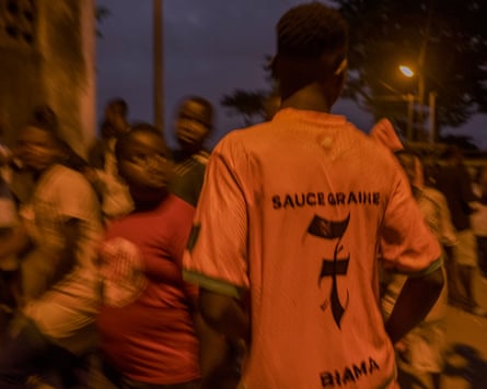 Sauce Graine, one of the Goodofwar Biama dancers, in Yopougon Selmer.