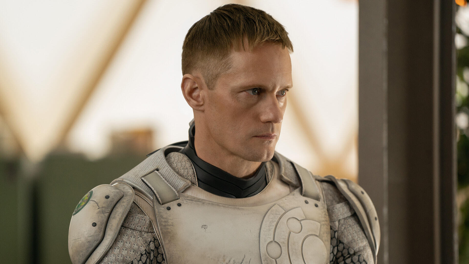 Alexander Skarsgard as a robot in Murderbot on Apple TV.