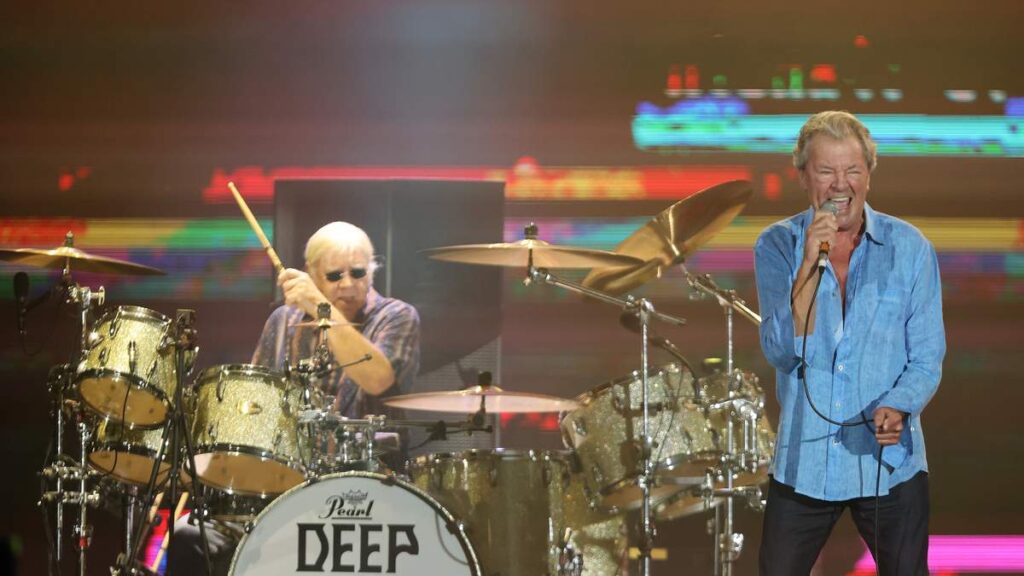 Watch: Ritchie Blackmore Plays Iconic Hit With Deep Purple After 33 Years