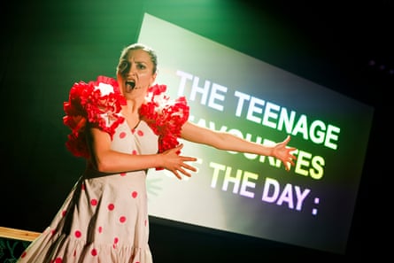 Frankie Thompson lip-syncing in front of a video screen