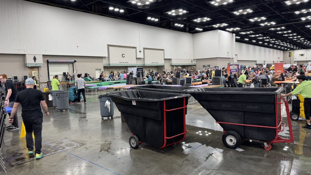 Gen Con gets soaked by ceiling leak at Indiana Convention Center Gen Con gets soaked by ceiling leak at Indiana Convention Center