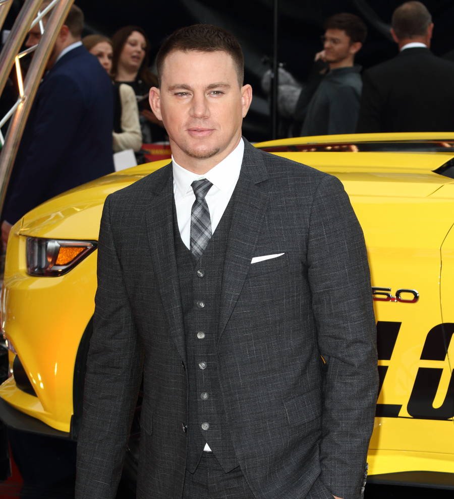 Channing Tatum dresses as Frozen princess to honor Halle Berry's TV dare