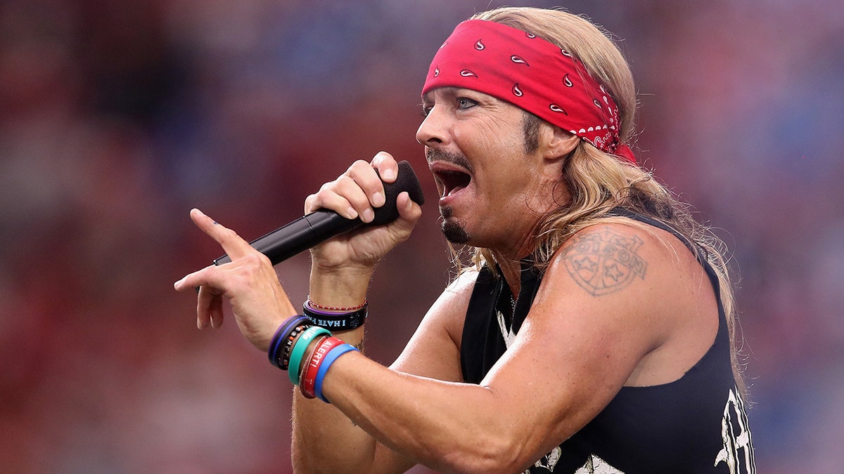 GLENDALE, ARIZONA - SEPTEMBER 08: Musician Bret Michaels performs during a half-time show at the NFL game between the Arizona Cardinals # of the Arizona Cardinals and the Detroit Lions # of the Detroit Lions at State Farm Stadium on September 08, 2019 in Glendale, Arizona. (Photo by Christian Petersen/Getty Images)
