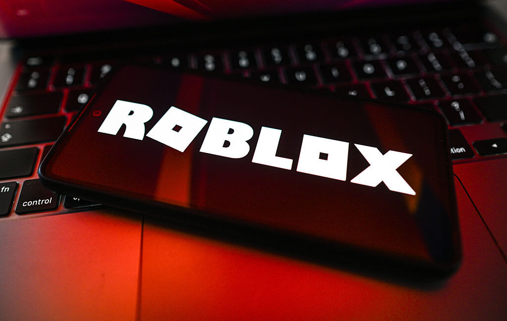 Roblox must make changes after failing to block adults creeping on kids Roblox must make changes after failing to block adults creeping on kids