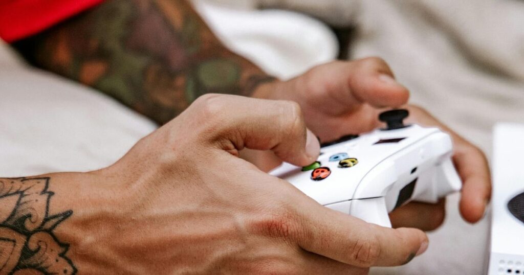 Microsoft’s Physical Xbox Plans Reportedly Shifted Microsoft’s Physical Xbox Plans Reportedly Shifted