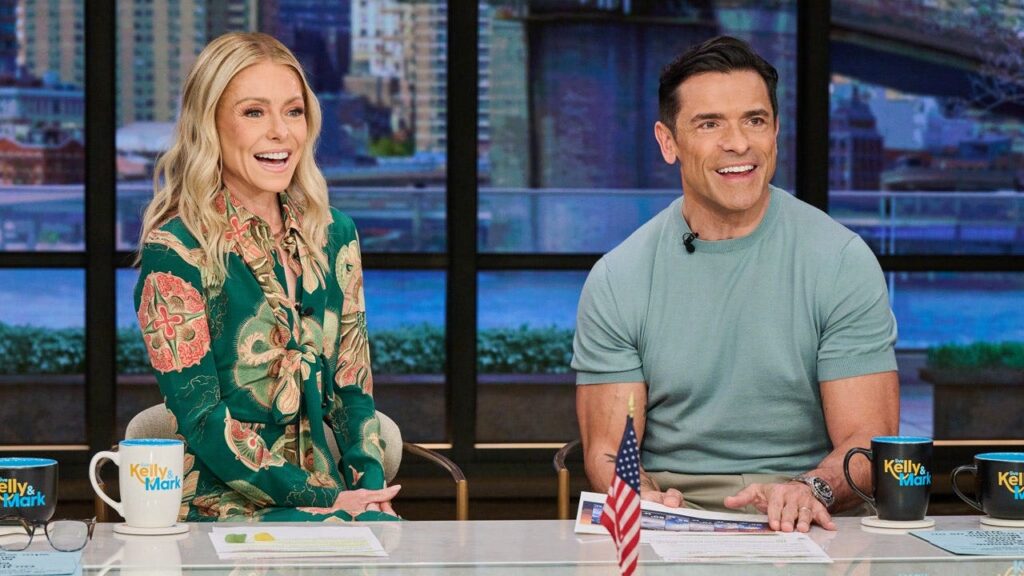 Kelly Ripa admits everyday habit led to painful gum surgery