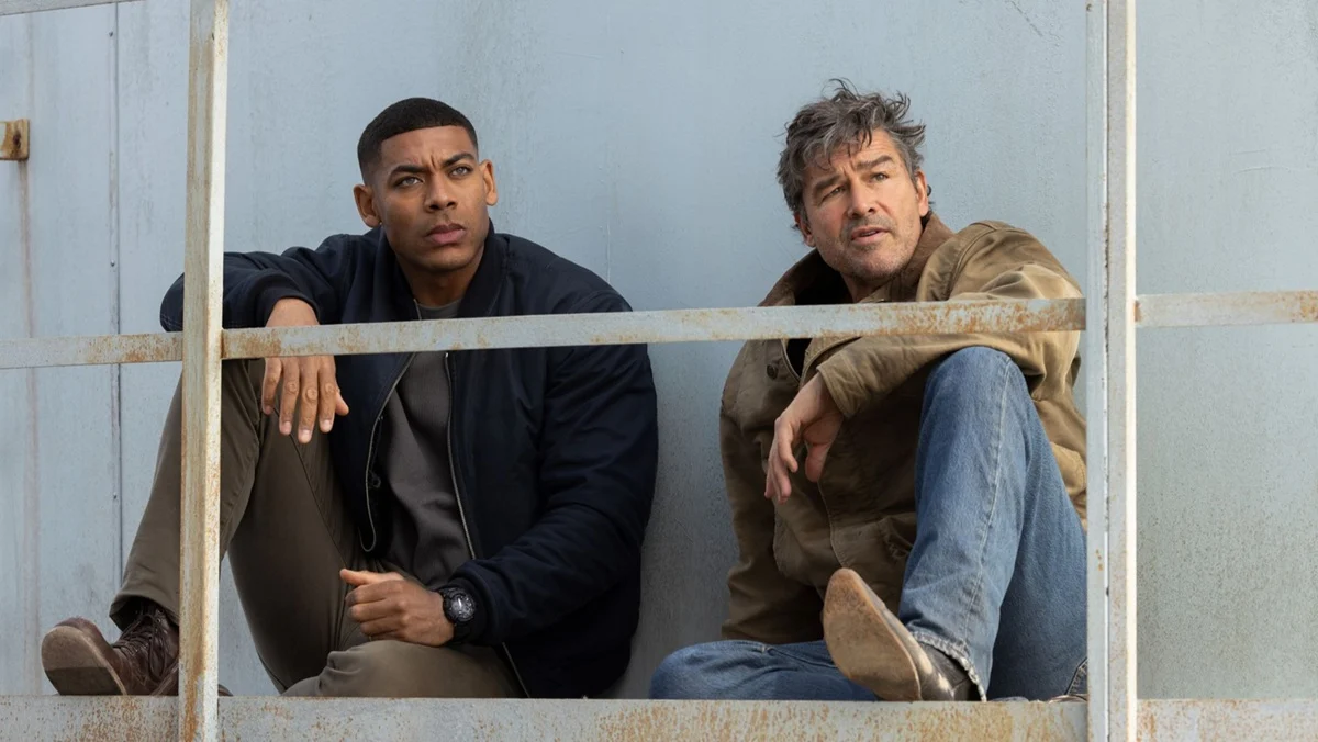 Aaron Pierre and Kyle Chandler as John Stewart and Hal Jordan in HBO Max's Lanterns.