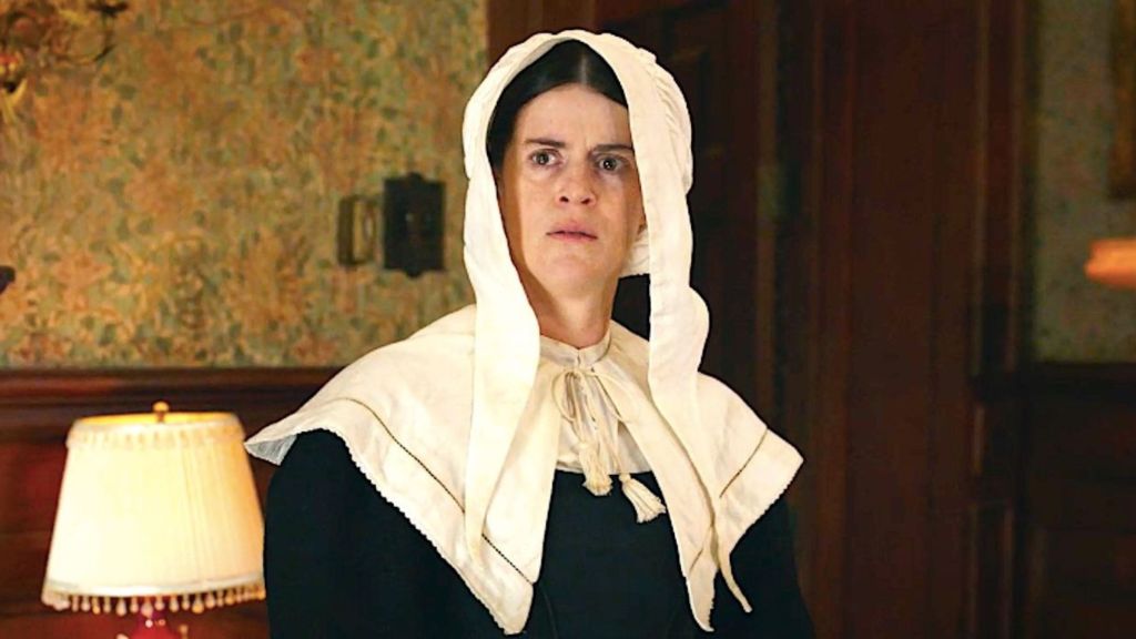 Mary Holland in Ghosts