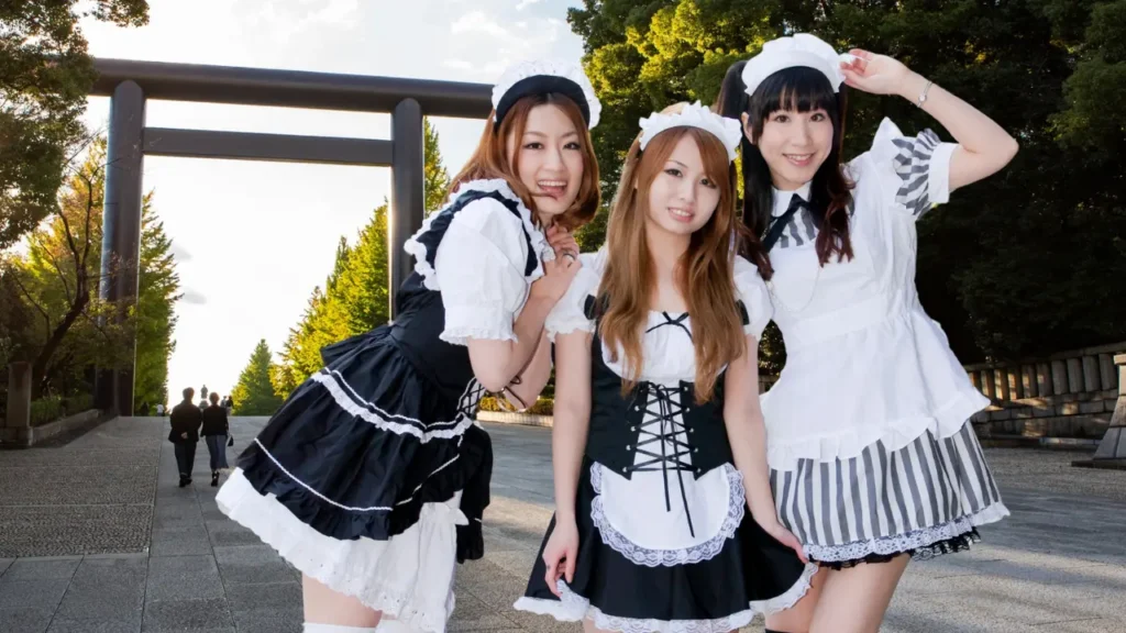 Tokyo’s Most Controversial Shrine Officially Bans Cosplayers