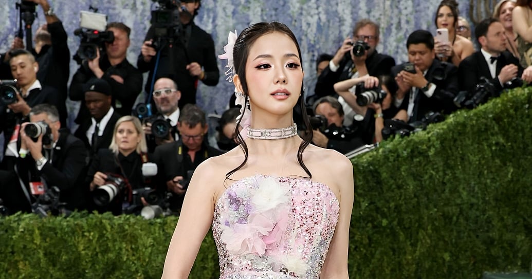 BLACKPINK’s Jisoo Apologizes to Fans Over 10th Anniversary Event