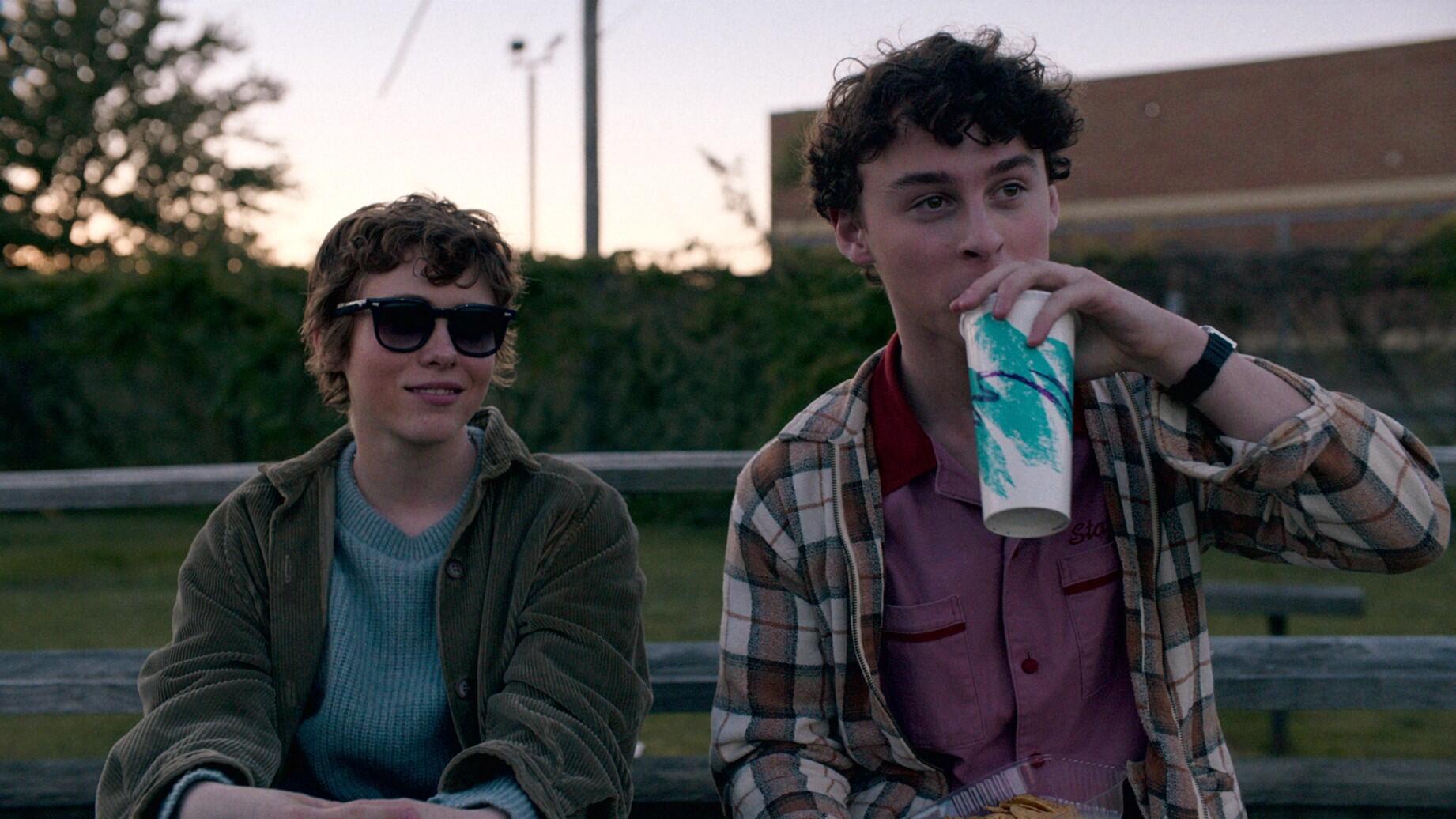 i-am-not-okay-with-this-sophia-lillis-wyatt-oleff-netflix