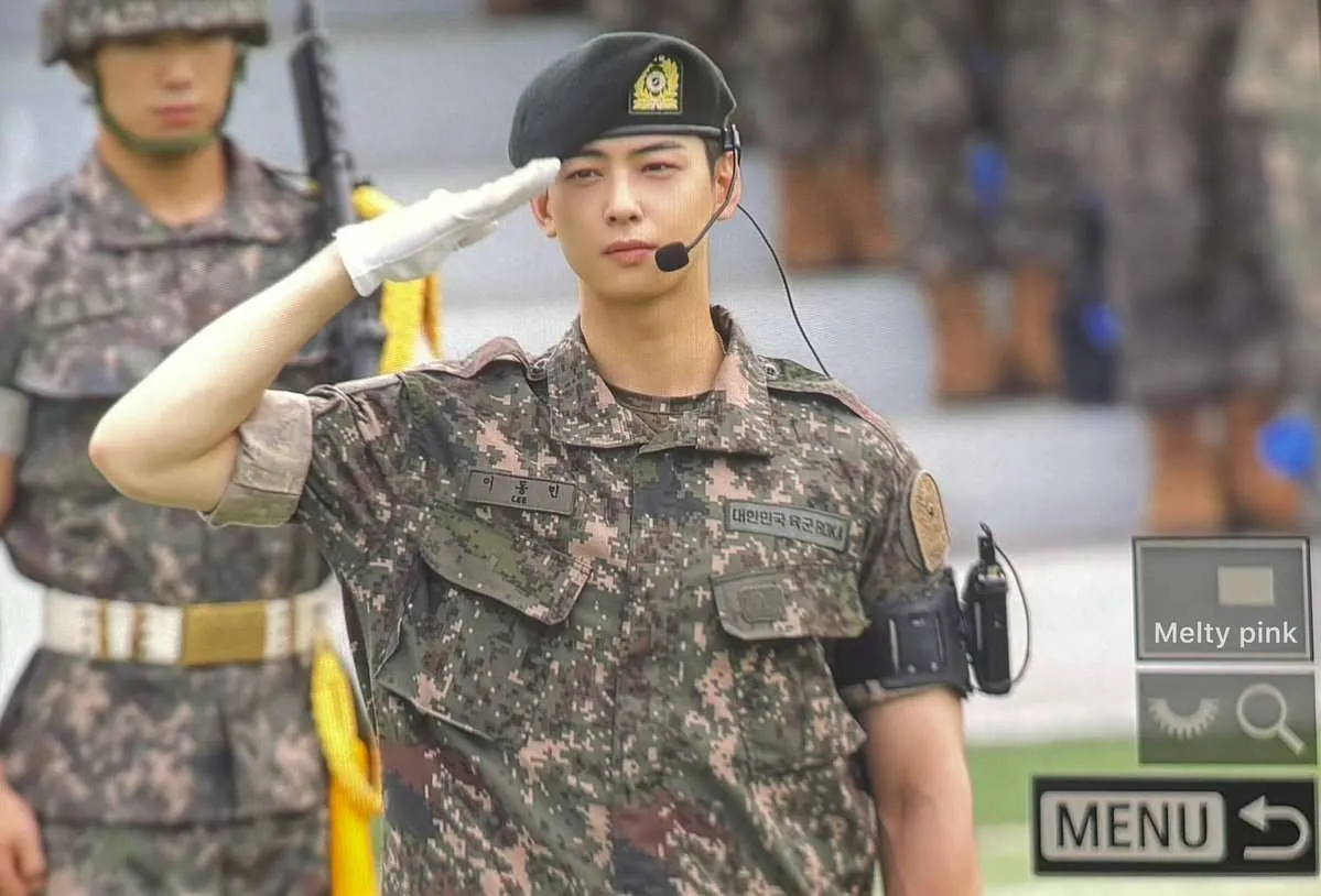 Cha Eun Woo Armee Service