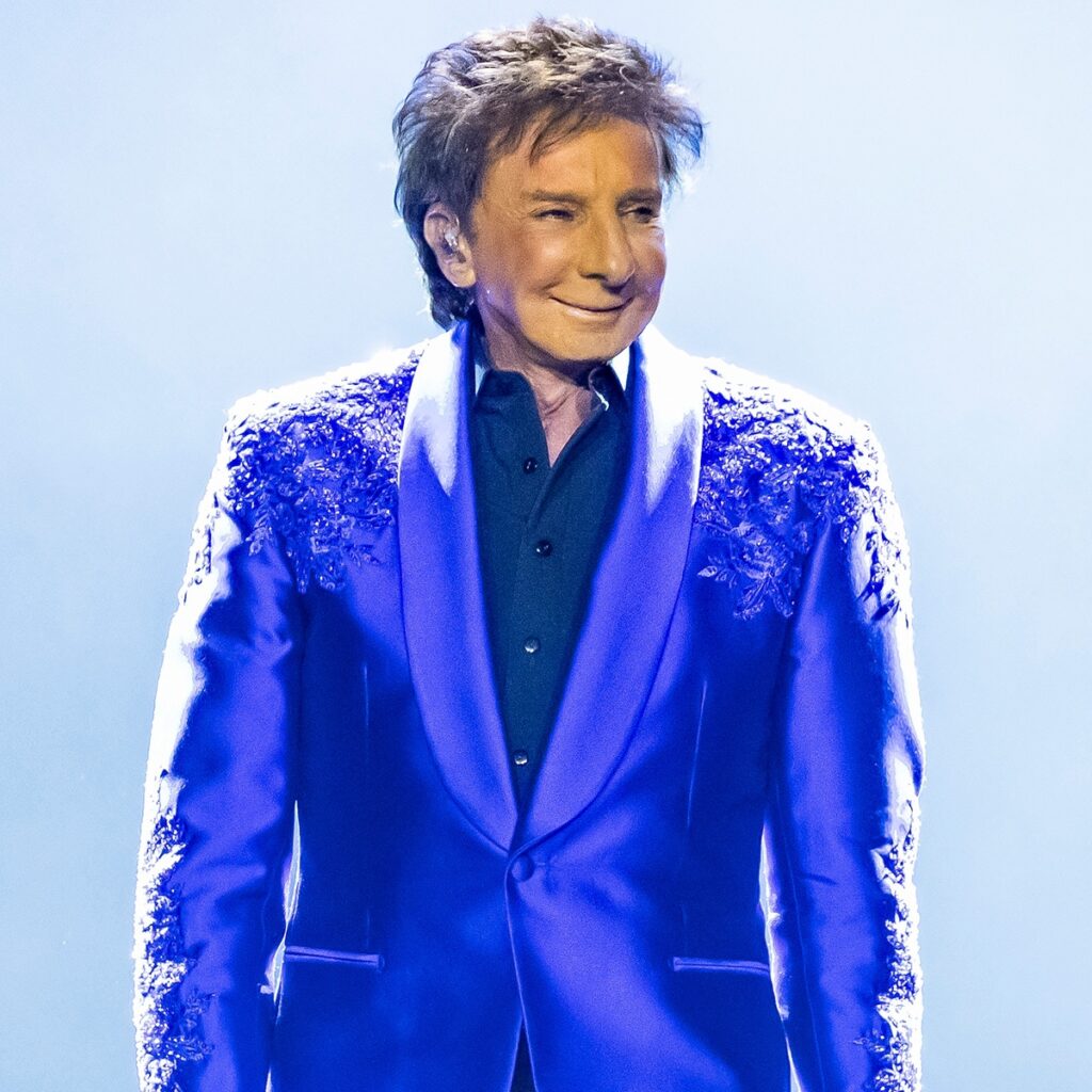 Barry Manilow Cancels Concert Minutes Before Showtime Due to “Unforeseen Circumstances”