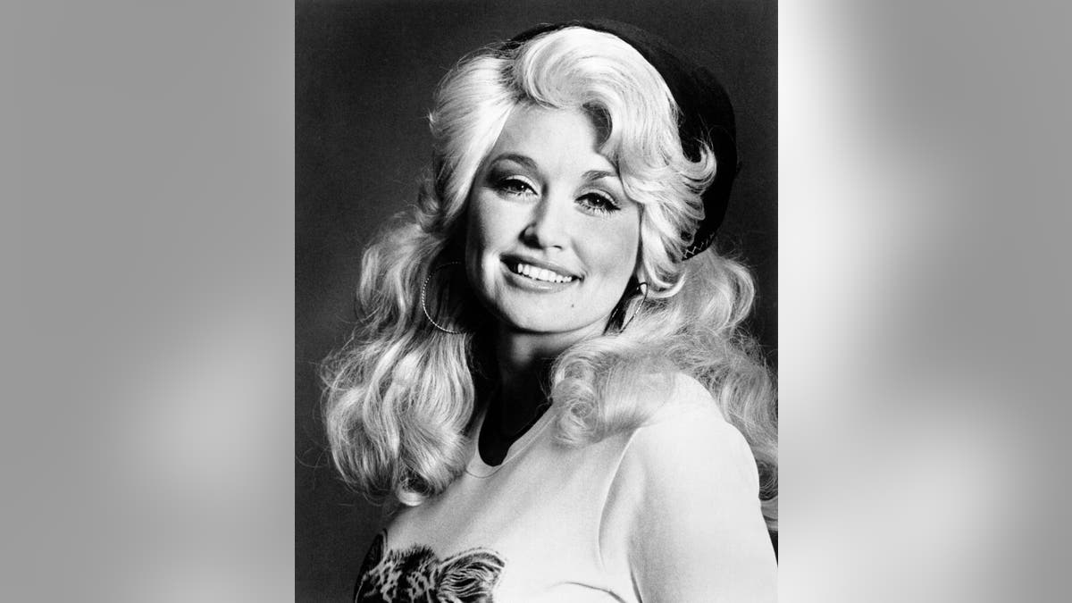 Dolly Parton poses for a portrait circa 1970.