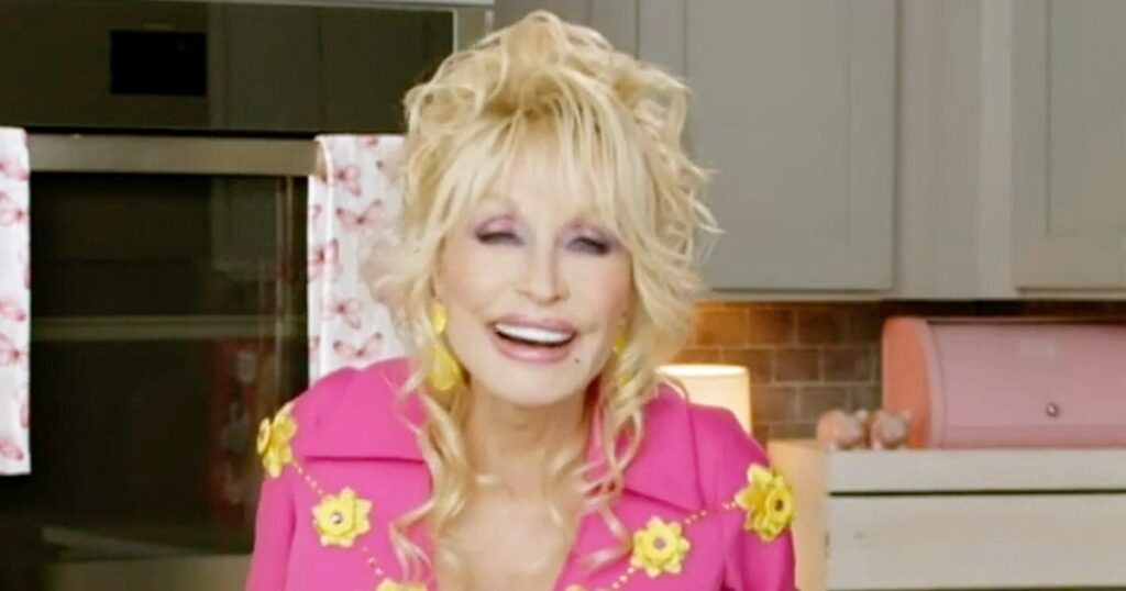 What Dolly Parton Said About Not Having Children with Husband Carl Dean What Dolly Parton Said About Not Having Children with Husband Carl Dean