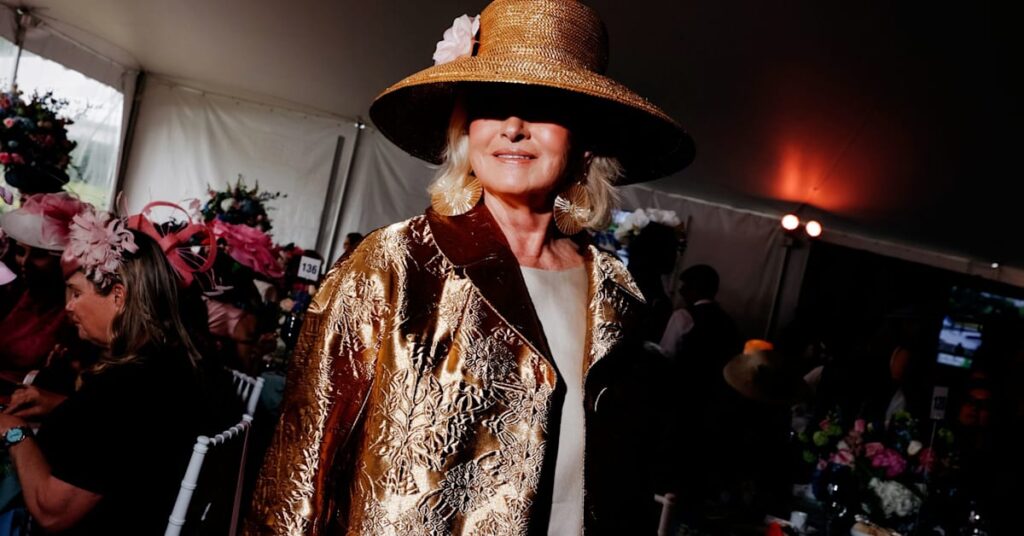 Martha Stewart Turned an 85th Birthday Hot Tub Dip into an Iconic Moment Martha Stewart Turned an 85th Birthday Hot Tub Dip into an Iconic Moment