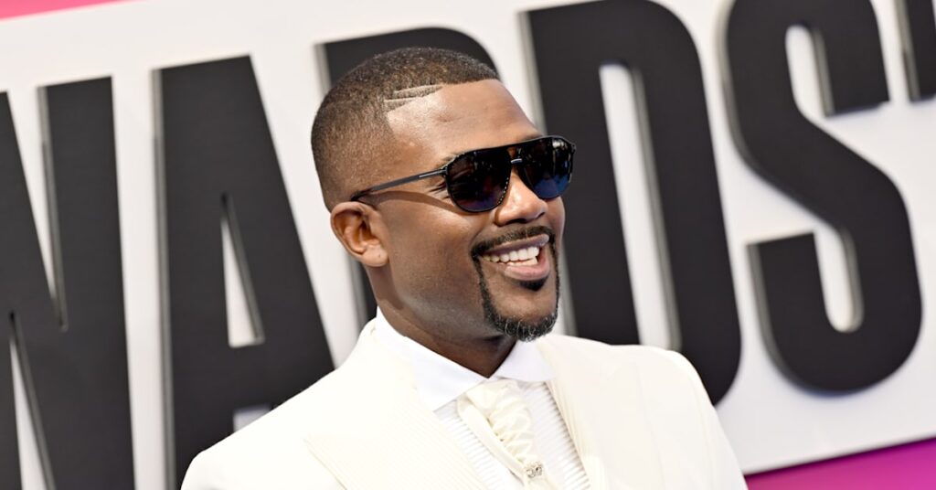 Ray J Defeats Orlando Brown in Celebrity Boxing Match
