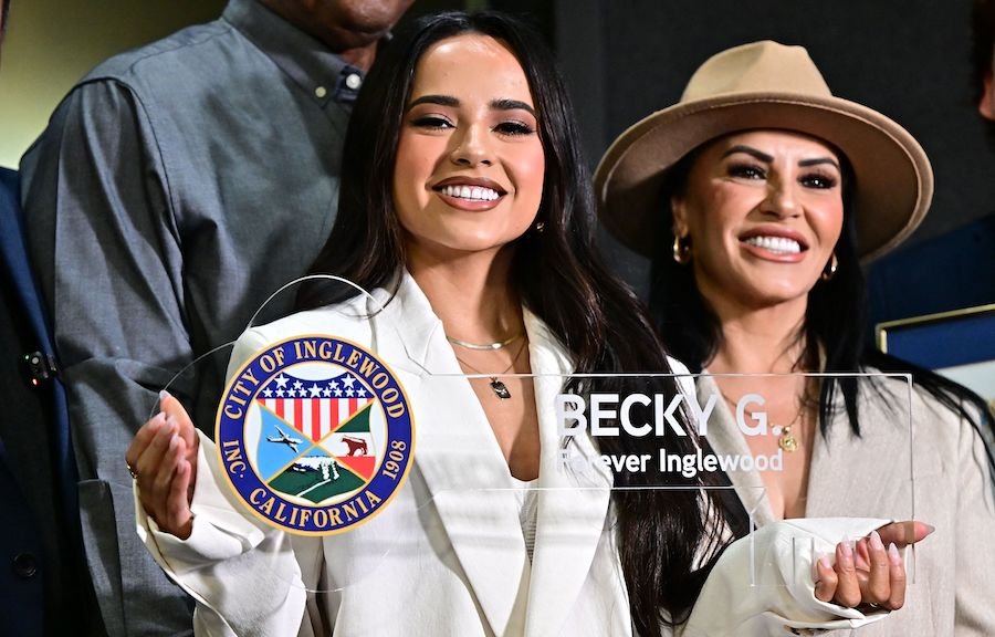 "Key" To Success? Celebrities Who Hold Keys To Cities!