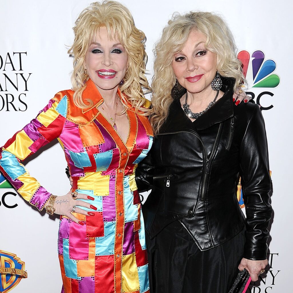 Dolly Parton’s Sister Details Selfless Request Singer Made Amid Cancer Battle