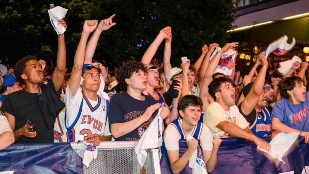 ,200 listings show how expensive Knicks fandom just became