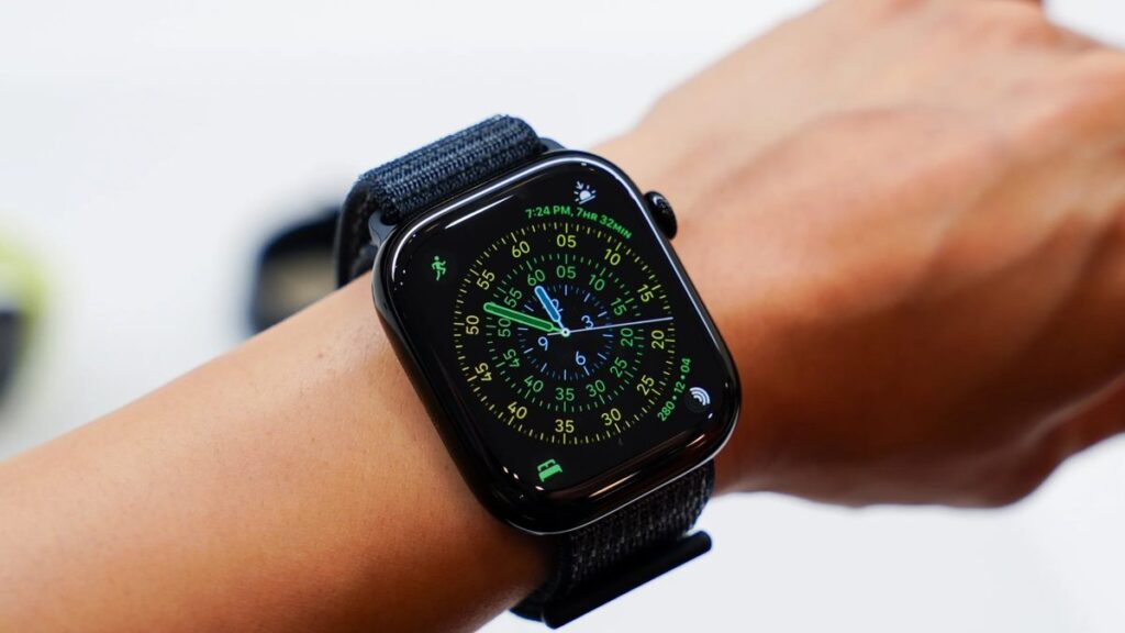 Google Pixel Watch 5 vs. Apple Watch Series 11: Which 0 Smartwatch Is Worthy of Your Wrist?