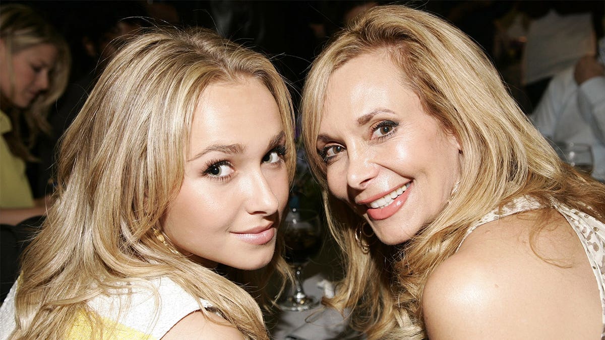 Hayden Panettiere sits next to mom Lesley Vogel