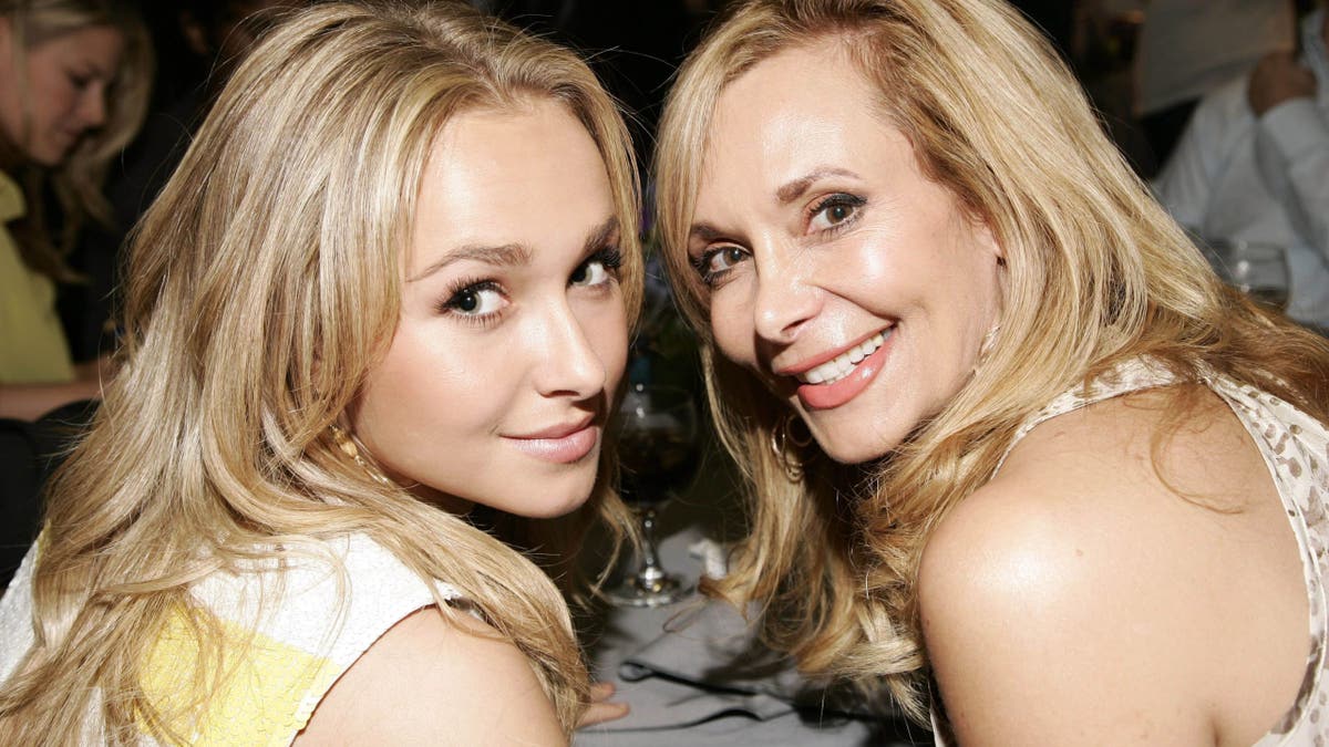 Hayden Panettiere stands with her mother, Lesley Vogel.