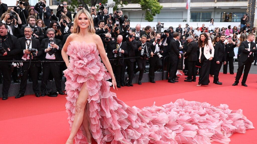 Heidi Klum goes topless in racy anniversary beach snaps with husband on St Barts vacation Heidi Klum goes topless in racy anniversary beach snaps with husband on St Barts vacation