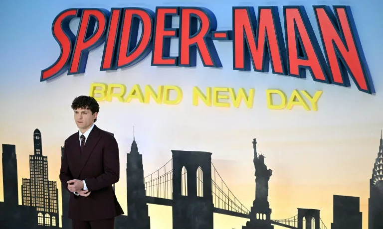 ‘Spider-Man’ soars to huge 5 million opening in North America ‘Spider-Man’ soars to huge 5 million opening in North America