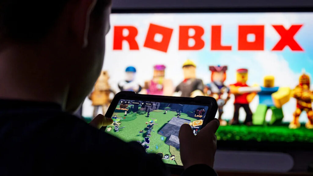 Walmart says it did nothing wrong after 11-year-old raids family’s emergency fund for ,000 in Roblox gaming gift cards