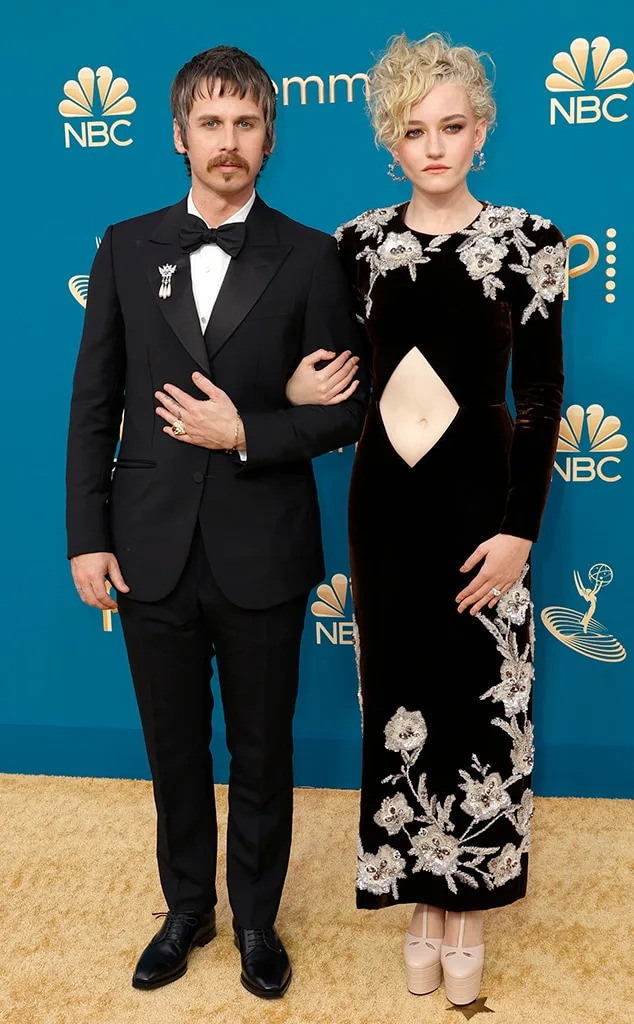 Julia Garner & Mark Foster