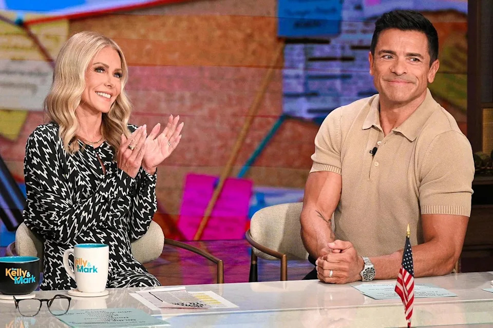 Kelly Ripa and Mark Consuelos on 'Live With Kelly and Mark'Credit: Lorenzo Bevilaqua/Disney via Getty