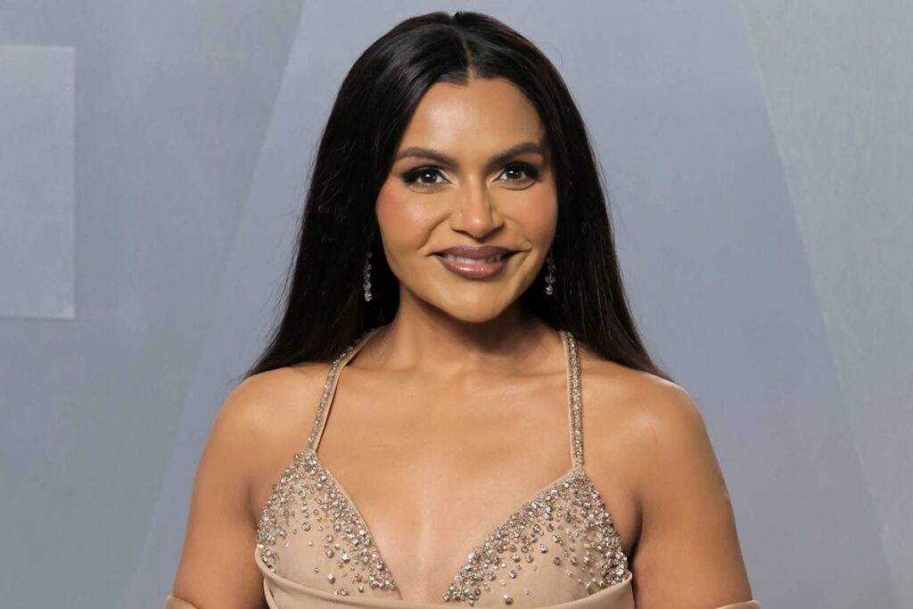 Mindy Kaling reacts to speculation that she models lingerie