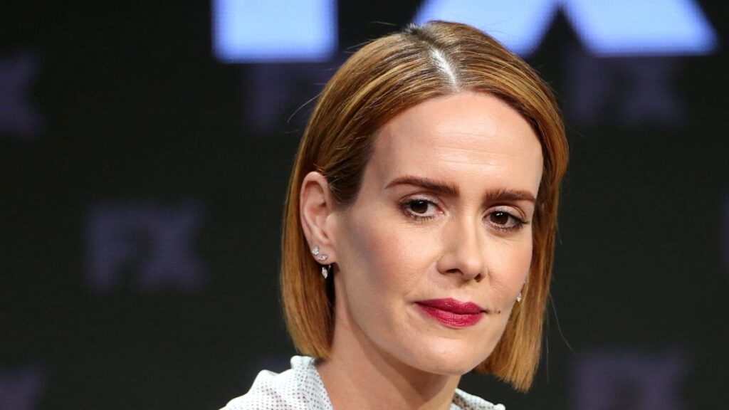Sarah Paulson is totally transformed in Ryan Murphy’s new Netflix crime series Sarah Paulson is totally transformed in Ryan Murphy’s new Netflix crime series