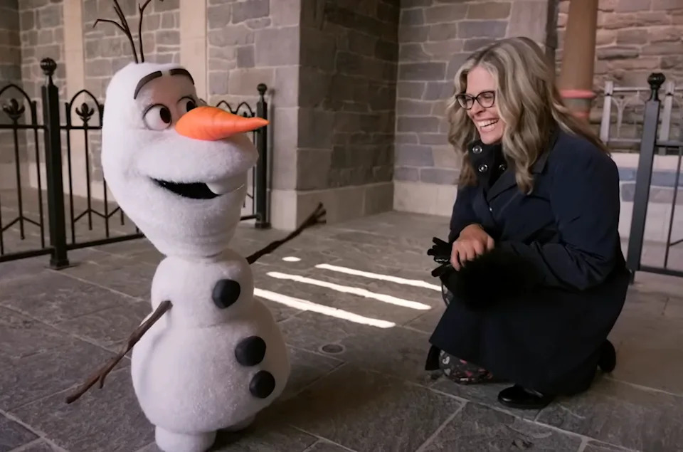 disney worldbuilders jennifer lee and olaf