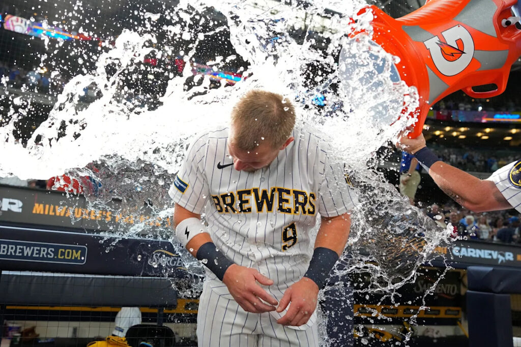 What channel is Brewers vs Padres on tonight? Time, TV, streaming