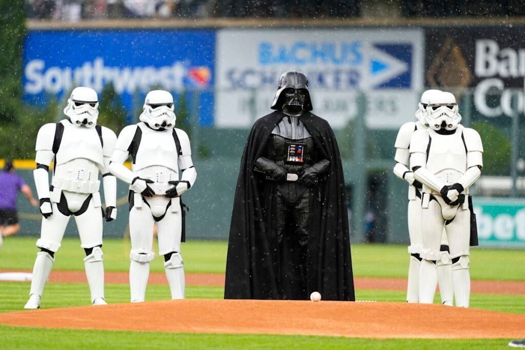 Darth Vader cosplayer hilariously defends Flock cameras as Empire must