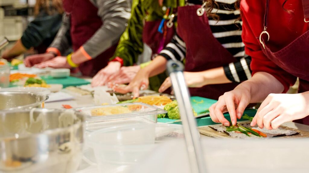 6 Canceled Food Competition Shows That Deserve A Revival 6 Canceled Food Competition Shows That Deserve A Revival