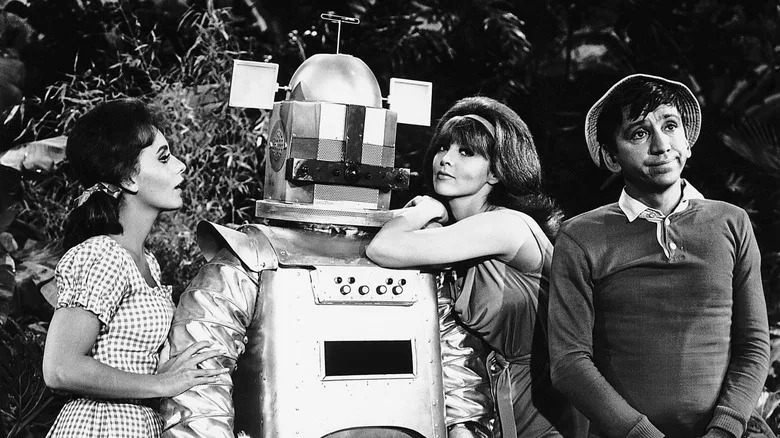 an Air Force robot rivals Bob for the attentions of Dawn and Tina on