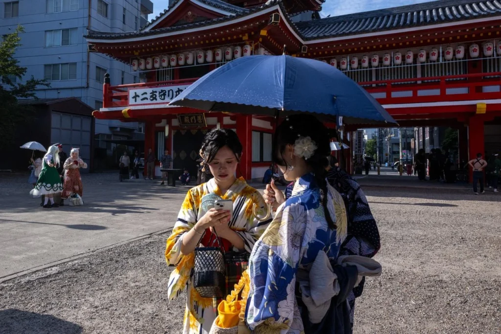 Japanese companies cut hours, cosplay summit moves dates as heat intensifies Japanese companies cut hours, cosplay summit moves dates as heat intensifies