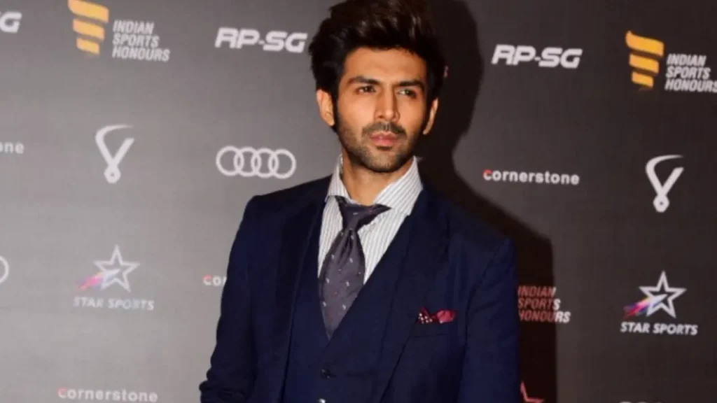 Kartik Aaryan undergoes successful knee surgery after injury on set