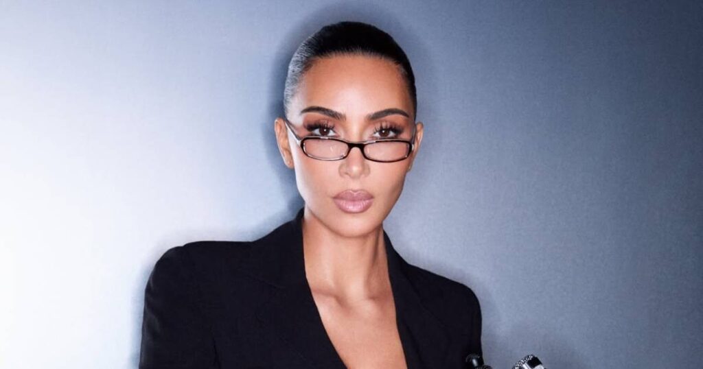 Man, 27, arrested on suspicion of burgling Kim Kardashian’s home Man, 27, arrested on suspicion of burgling Kim Kardashian’s home