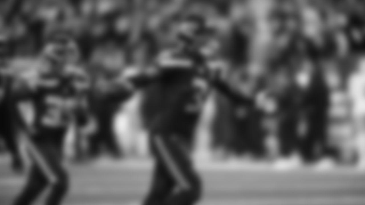 Seahawks safety Nick Emmanwori (3)