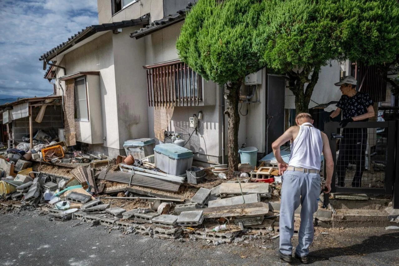 Japan's Kumamoto earthquake death toll rises to 35