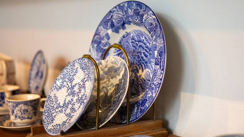 How To Tell If Your Collectible Plates Are Worth Anything Today