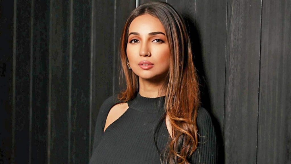 Kanika Dhillon collaborates with Excel Entertainment for a thriller Kanika Dhillon collaborates with Excel Entertainment for a thriller
