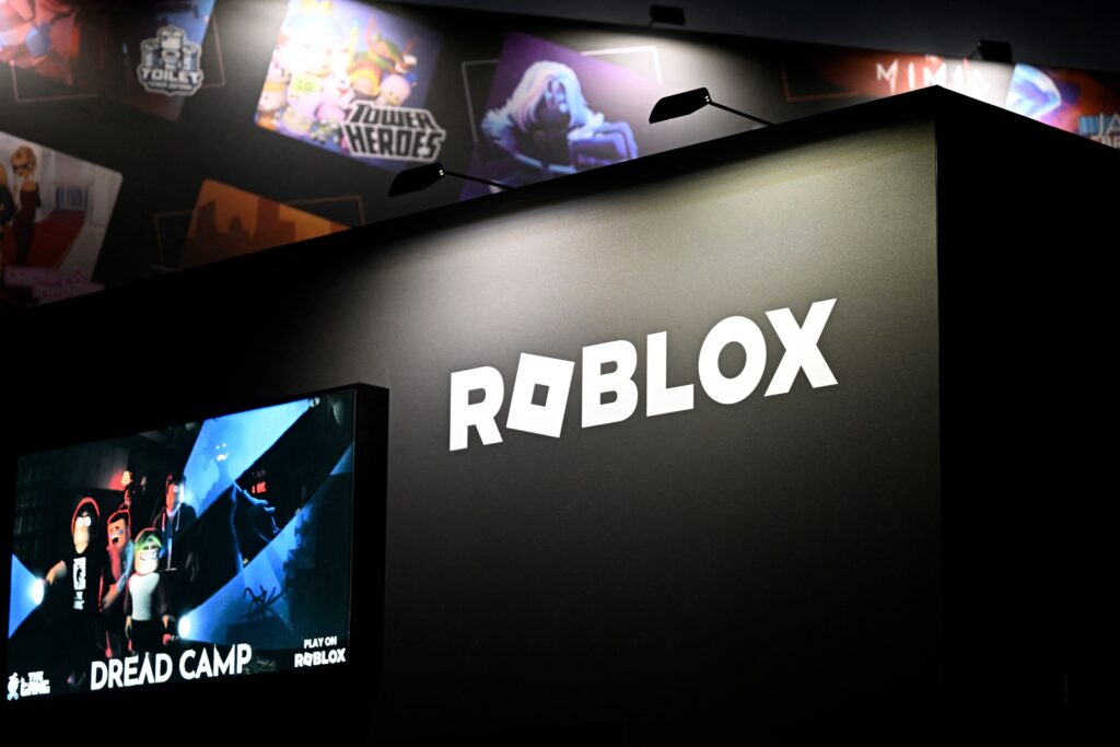 Roblox Stock: Full-Year Guidance Pulled as Q2 Bookings Hit First Roblox Stock: Full-Year Guidance Pulled as Q2 Bookings Hit First