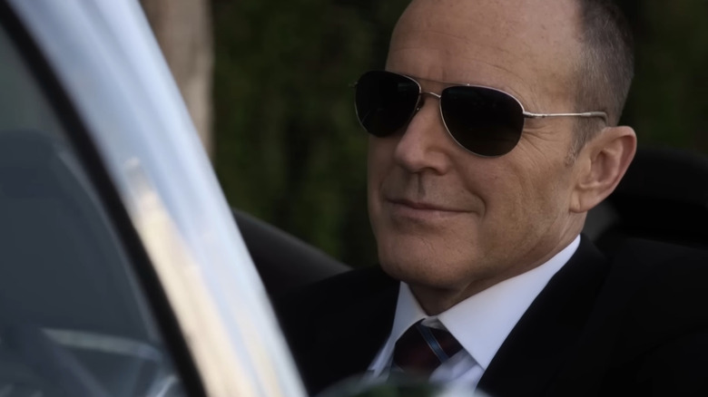 Agents of S.H.I.E.L.D., Agent Coulson with sunglasses in his flying corvette