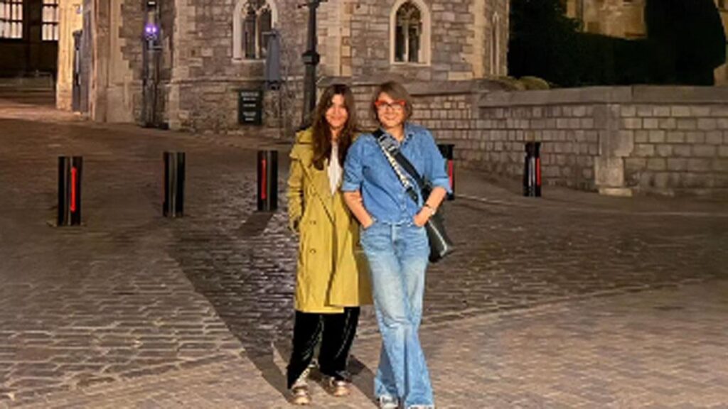 Urvashi Dholakia gives a peek into her London trip with Ekta Kapoor Urvashi Dholakia gives a peek into her London trip with Ekta Kapoor