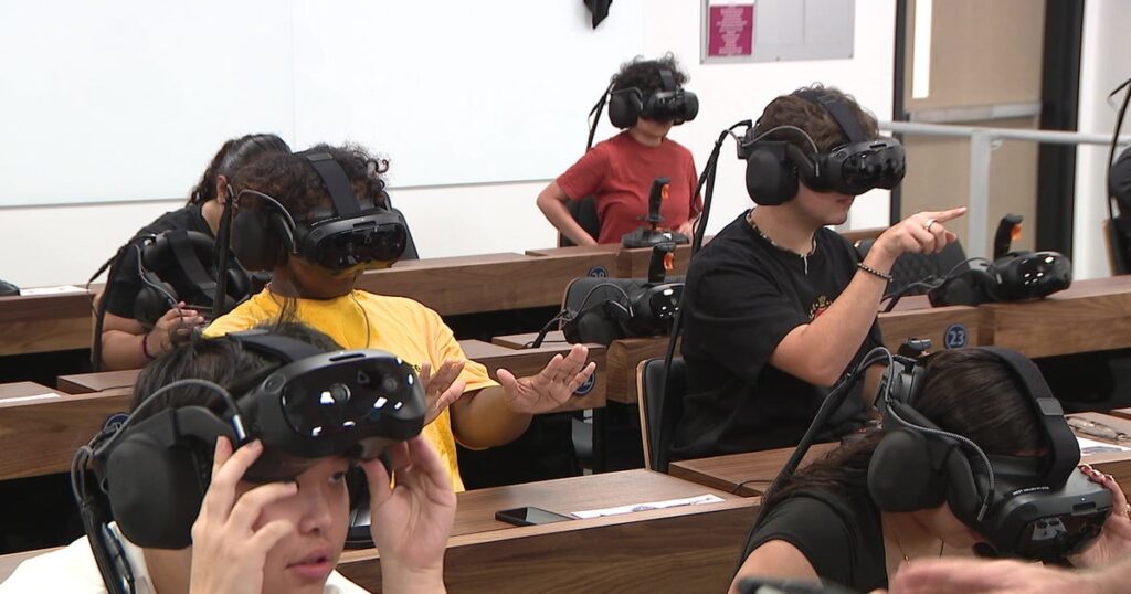ASU expands Dreamscape Learn virtual reality program to West Valley campus ASU expands Dreamscape Learn virtual reality program to West Valley campus
